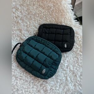 🧸💗Authentic Free People Quilted Mini Case - Green🐈💚